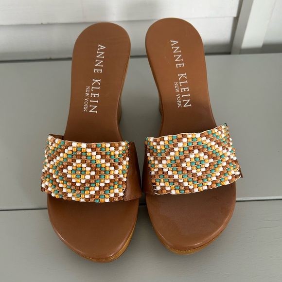 Anne Klein Beaded Plateform Wood Wedge Sandals Sz 10 - Picture 13 of 13